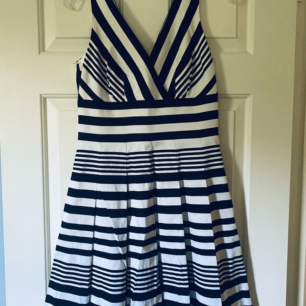 White House Black Market dress Size 4